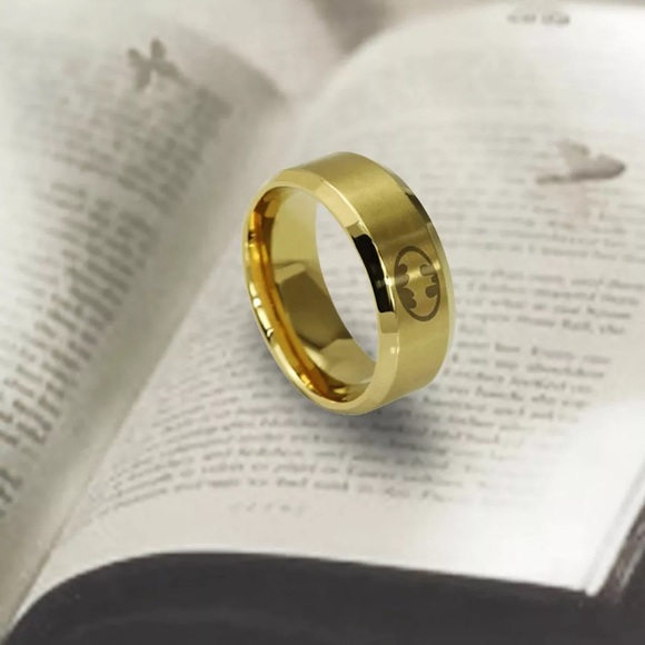 6mm Gold Batman Ring - Picture 2 of 3